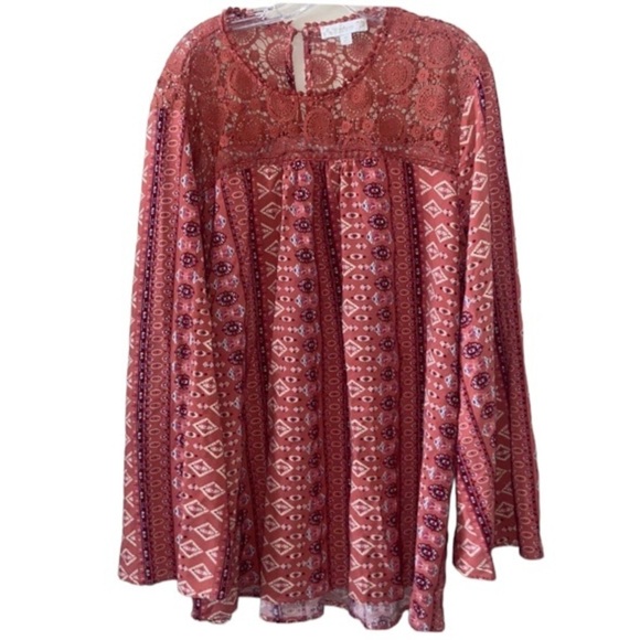 Weekend by Suzanne Betro Crocheted Lace Top Blouse - Picture 1 of 10